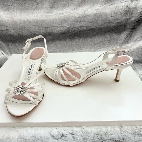 NEW! Filippa Scott Lori Wedding shoe heels 39 8.5 satin ivory crystal - Picture 3 of 10